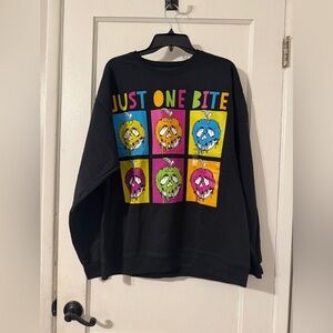 Evil Queen Disney Parks Poison Apple Crewneck Sz  Large Retail $53